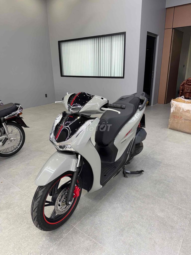 SH160 Abs 2023 siêu lướt 1900 ko khác gi xe mới. Mua bán Xe máy tại Quận Cái Răng Cần Thơ được đăng bởi Cửa Hàng Xe Máy Quang Sang hình 2