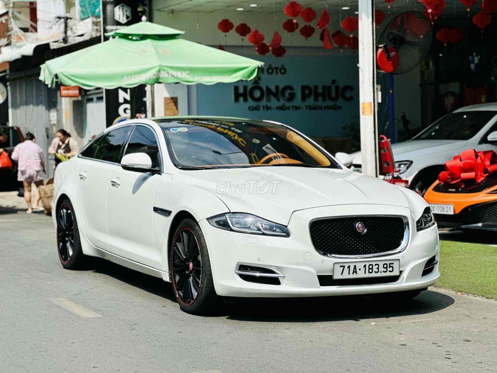 Jaguar XJ Premium model 2015