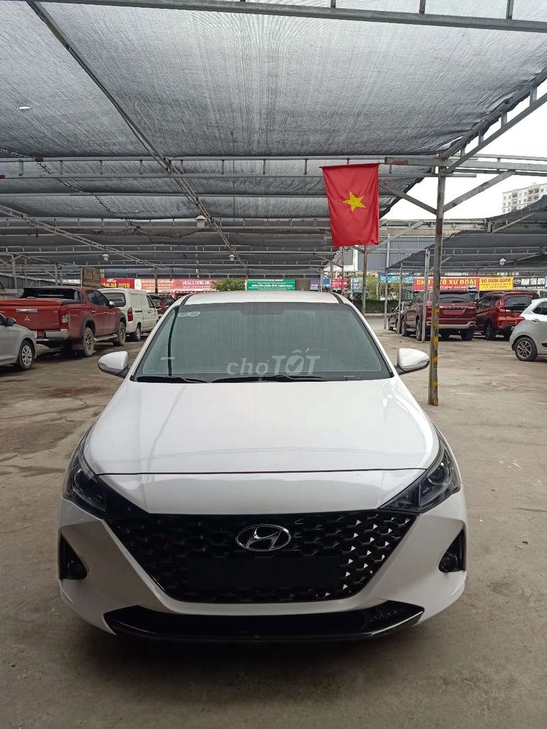 Hyundai Accent 2022 1.4 AT - 56000 km