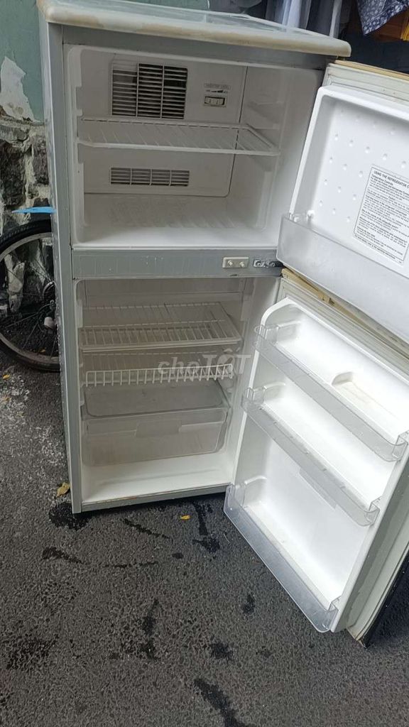 Tủ lạnh Toshiba 110lit zin không đóng tuyết