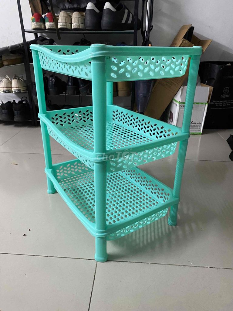 Kệ Duy Tân Nhựa Xanh ngọc 3 tầng. Mua bán Tủ, kệ gia đình tại Quận 5 Tp Hồ Chí Minh được đăng bởi Xuân Mai hình 1