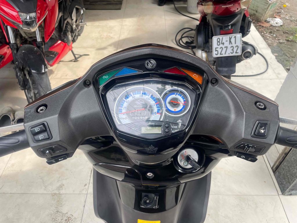 SYM Shark  Fi 2013 2 đĩa chính chủ biển thành phố. Mua bán Xe máy tại Huyện Bình Chánh Tp Hồ Chí Minh được đăng bởi Phong Vũ hình 3