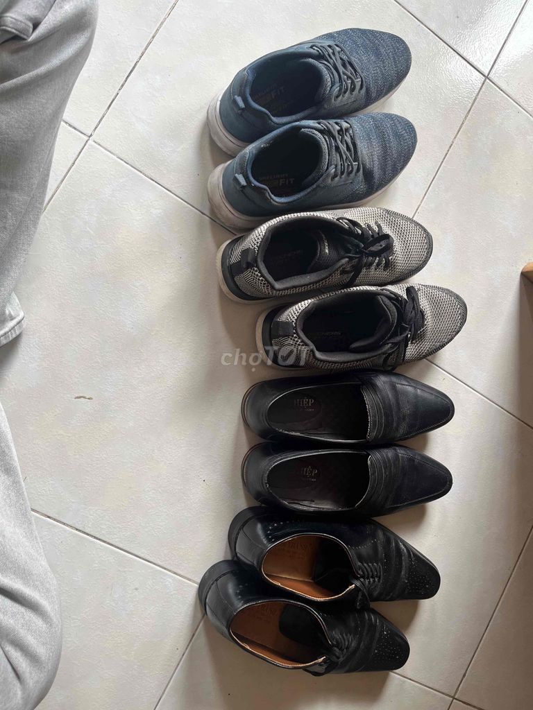 thanh lý tất cả 4 đôi Giày thể thao Skechers Nam. Mua bán Giày dép tại Quận 11 Tp Hồ Chí Minh được đăng bởi Hà Chí Sâm hình 1