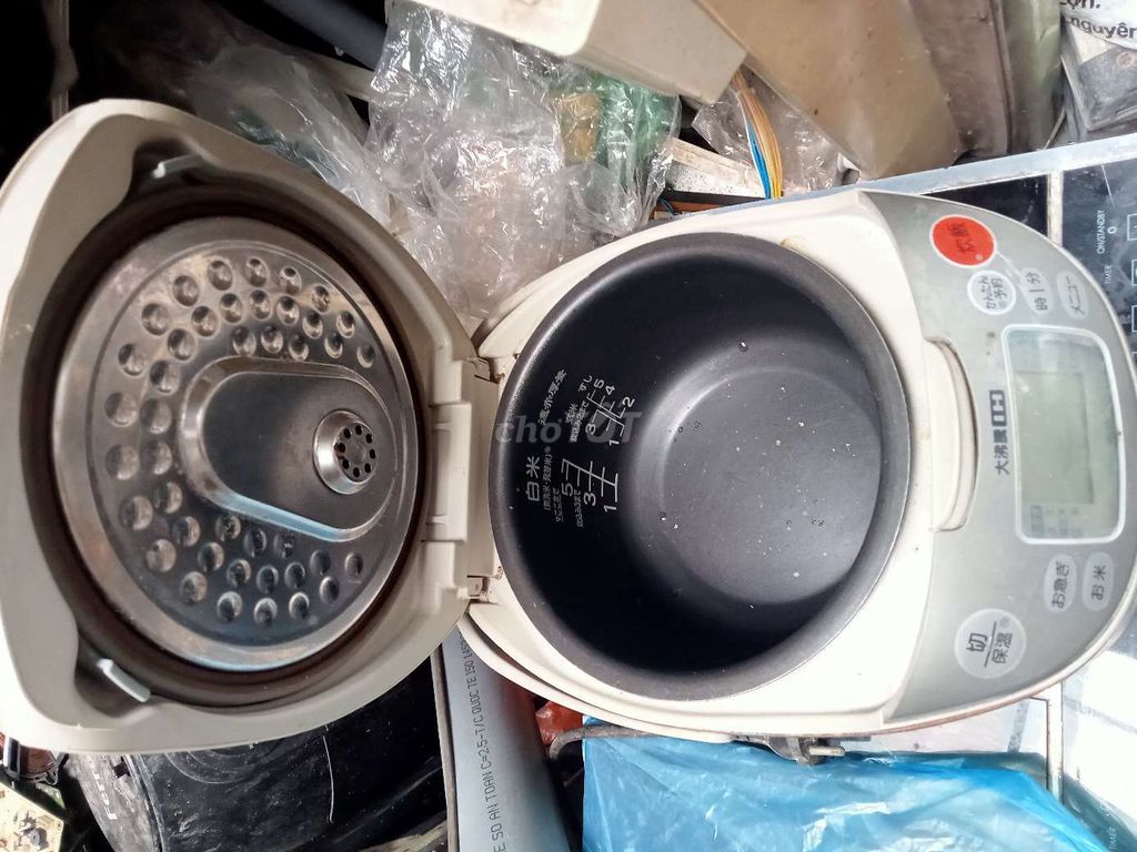 Nồi cơm điện Mitsubishi 1 lít 100V cũ. Mua bán Bếp, lò, đồ điện nhà bếp tại Huyện Gia Lâm Hà Nội được đăng bởi Nguyễn Văn Hòa hình 1