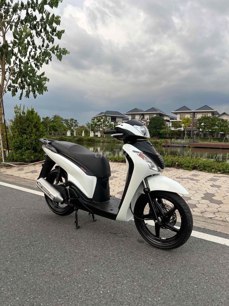 Sh nhập 3 cục 2011 9c 5002 máy zin chưa chạm. Mua bán Xe máy tại Huyện Long Thành Đồng Nai được đăng bởi Hải Nguyễn hình 8