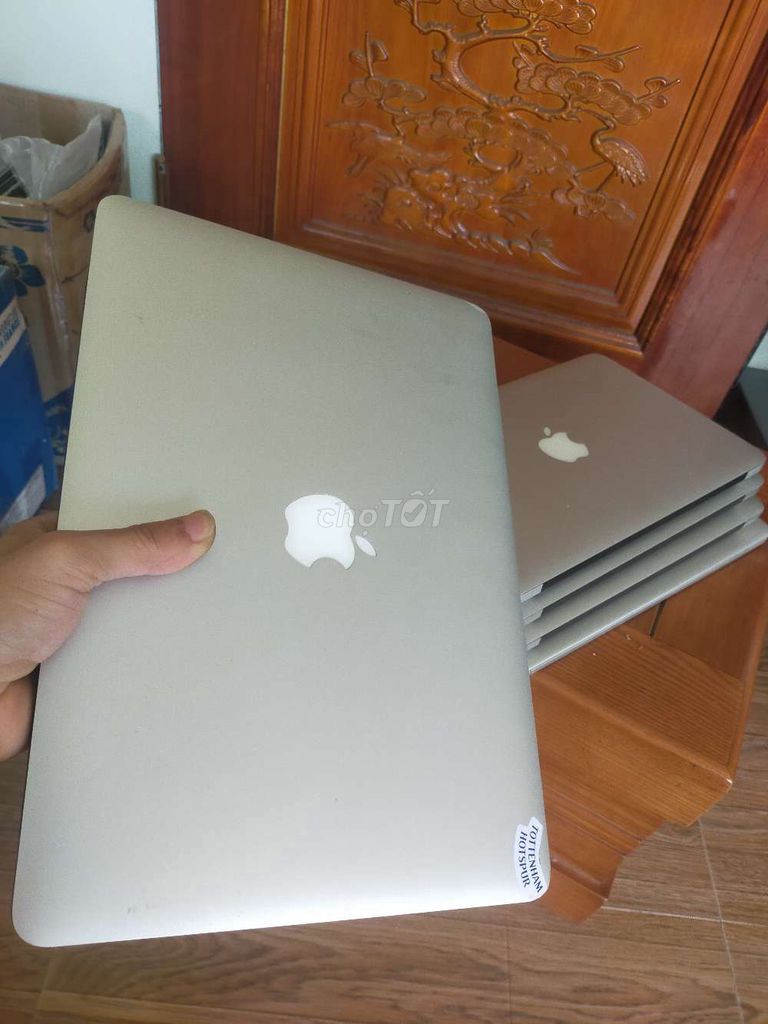 Apple Macbook Air  i7 4GB/250GB Bạc Like New. Mua bán Laptop tại Huyện Lý Nhân Hà Nam được đăng bởi LAPTOP PC82 hình 1
