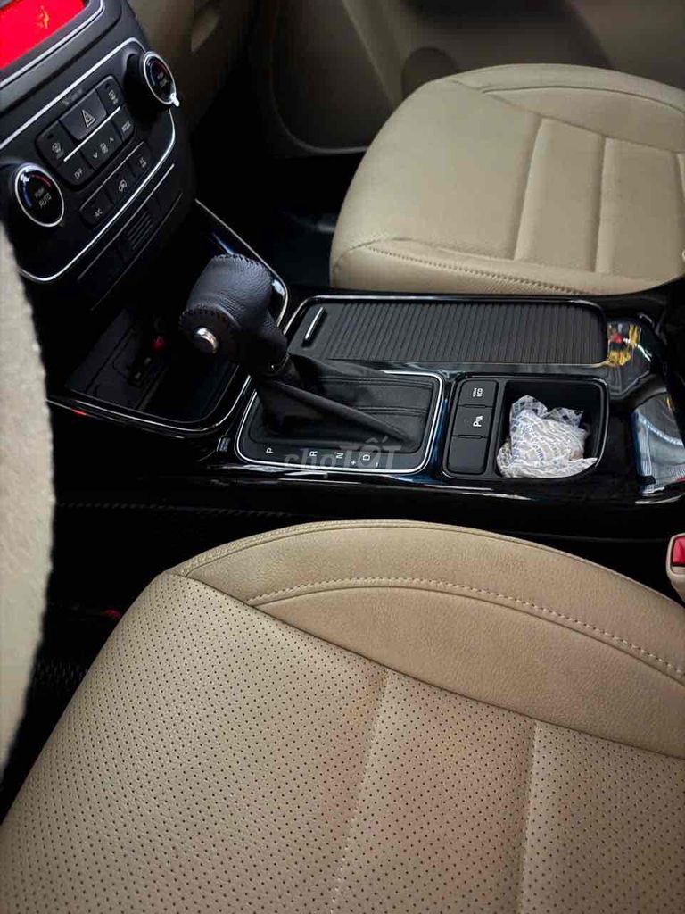 Kia Sorento 2.4 Premium ĐK 3/2020 Odo 12.000 km. Mua bán Ô tô tại Quận 8 Tp Hồ Chí Minh được đăng bởi Hiếu Trần hình 14