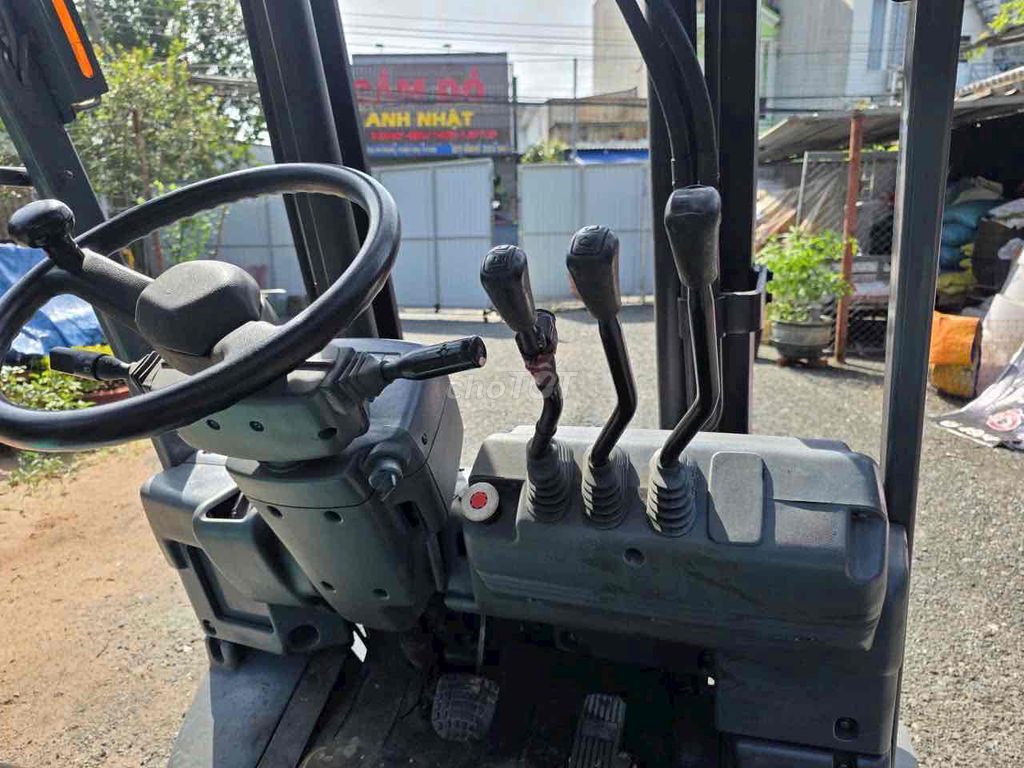 Thanh lý  xe nâng điện Komatsu -11 2 tấn. Mua bán Phương tiện khác tại Thành phố Thuận An Bình Dương được đăng bởi Dai Hai hình 4