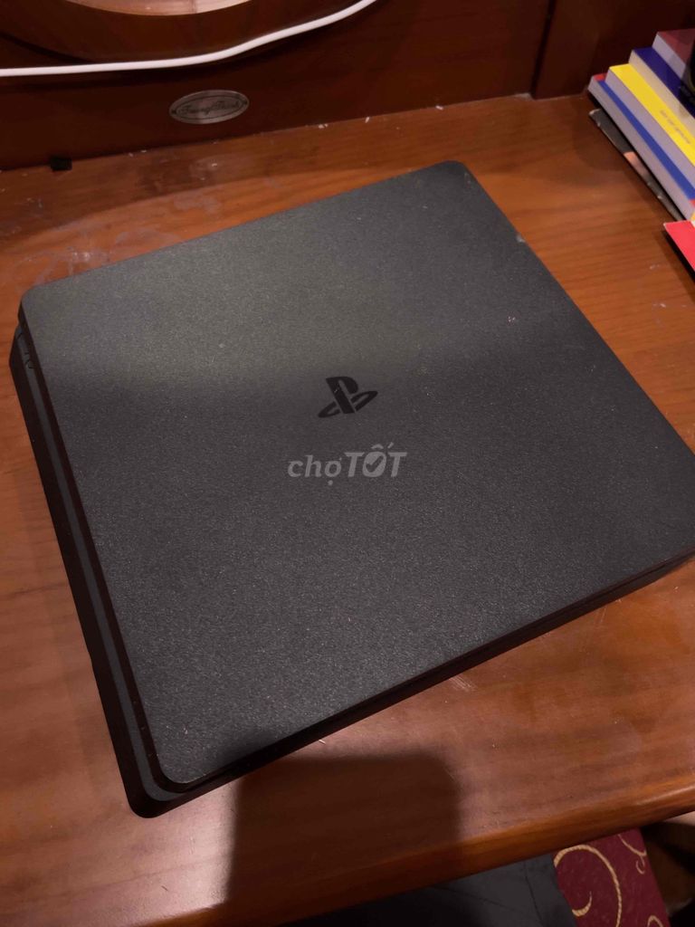 máy chơi game PS4 Slim