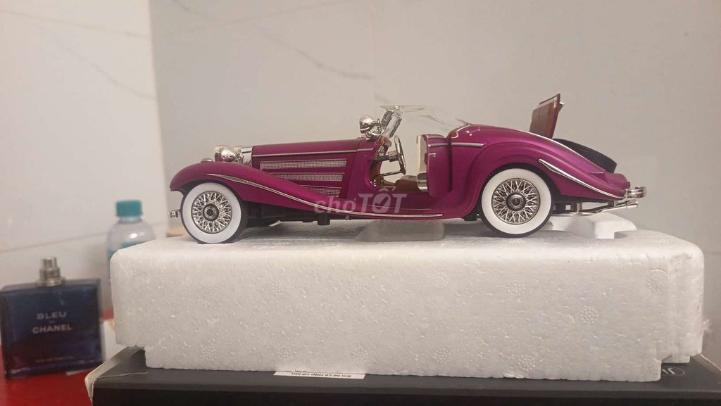 Mô hình xe Mercedes-Benz 500 K Hồng Kim loại