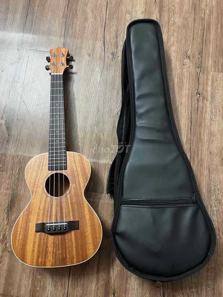 Đàn Ukulele Tenor Gỗ Nâu Như mới. Mua bán Nhạc cụ tại Quận Liên Chiểu Đà Nẵng được đăng bởi Nguyễn Đoàn Chí Kiệt hình 1