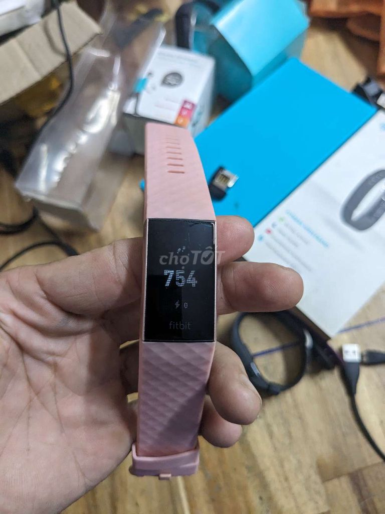 Fitbit chare 3.đủ cáp sạc