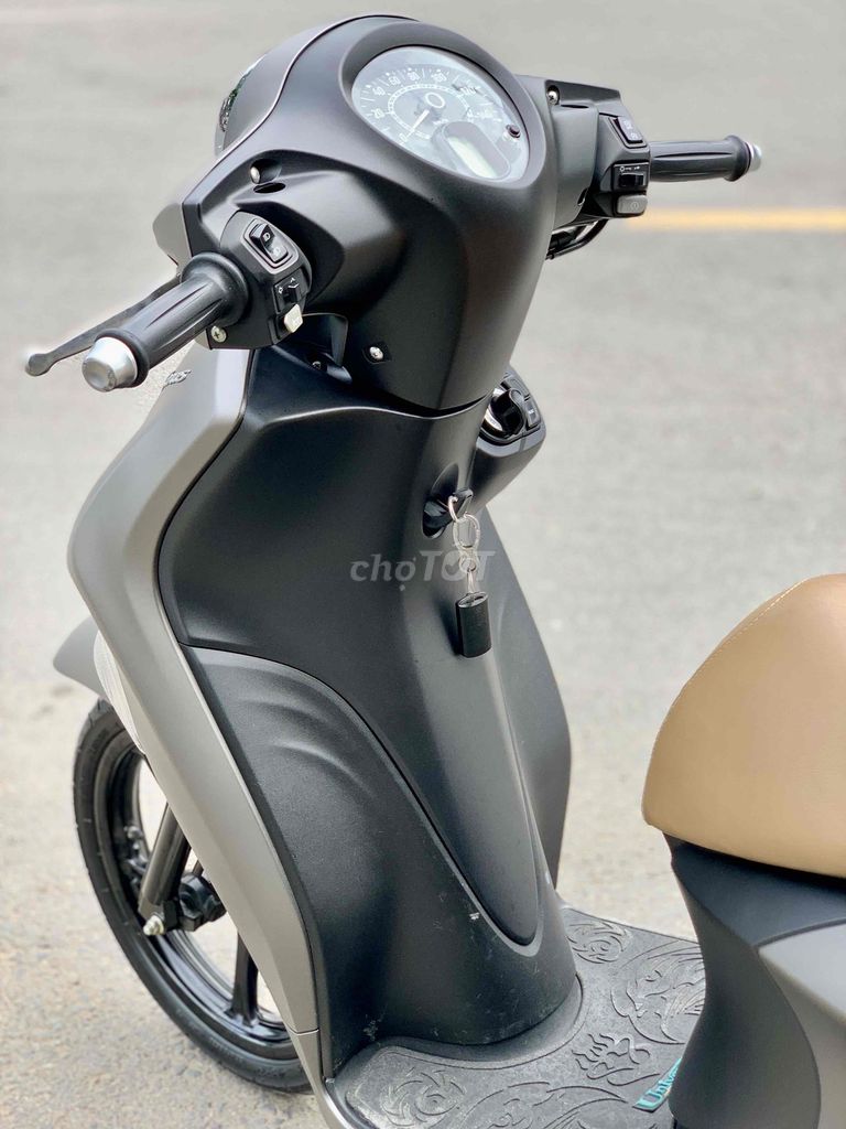 Yamaha Janus 2024 xám đen – 6.600 km BSTP zin đẹp. Mua bán Xe máy tại Thành phố Thủ Đức Tp Hồ Chí Minh được đăng bởi iMotorbike Khương Phan hình 4