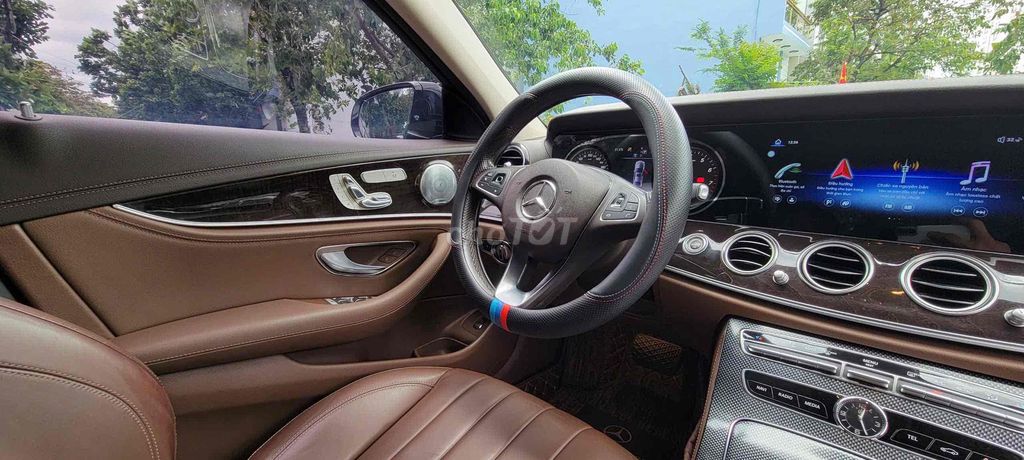 Mercedes Benz E Class 2017 E250 - 70000 km. Mua bán Ô tô tại Quận Gò Vấp Tp Hồ Chí Minh được đăng bởi Thức hình 6