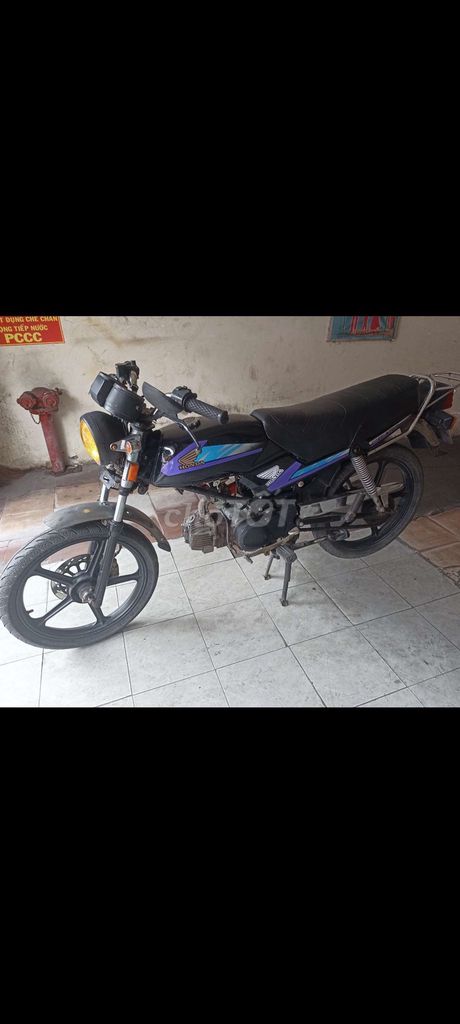 Honda win nhật trùm mền ít sử dụng giấy tờ đầy đủ. Mua bán Xe máy tại Quận 10 Tp Hồ Chí Minh được đăng bởi văn phúc  hình 4