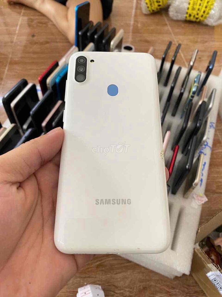 Samsung A11, 32GB, pin 4000, sạc nhanh, ám. Mua bán Điện thoại tại Thành phố Thủ Dầu Một Bình Dương được đăng bởi Phước Mobile hình 1