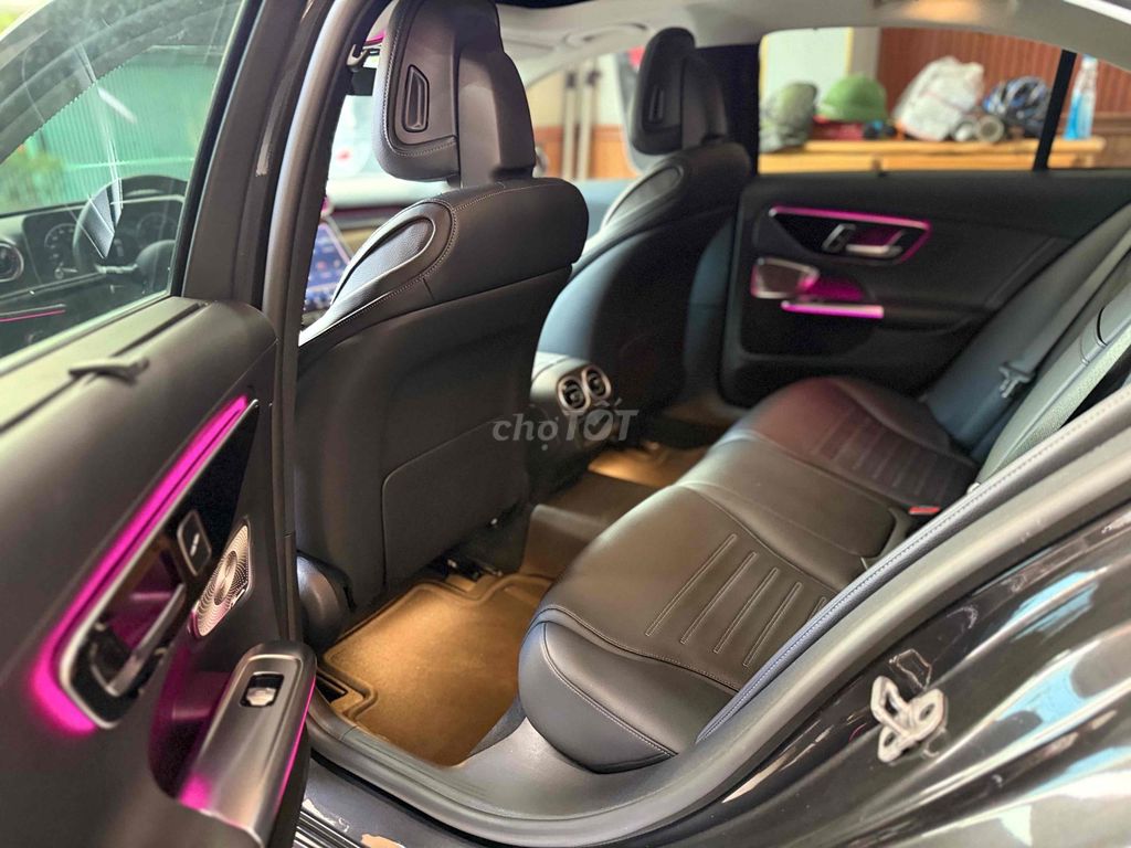 Mercedes Benz C Class 2022 C300 AMG - 9000 km. Mua bán Ô tô tại Quận 12 Tp Hồ Chí Minh được đăng bởi a trung hình 10