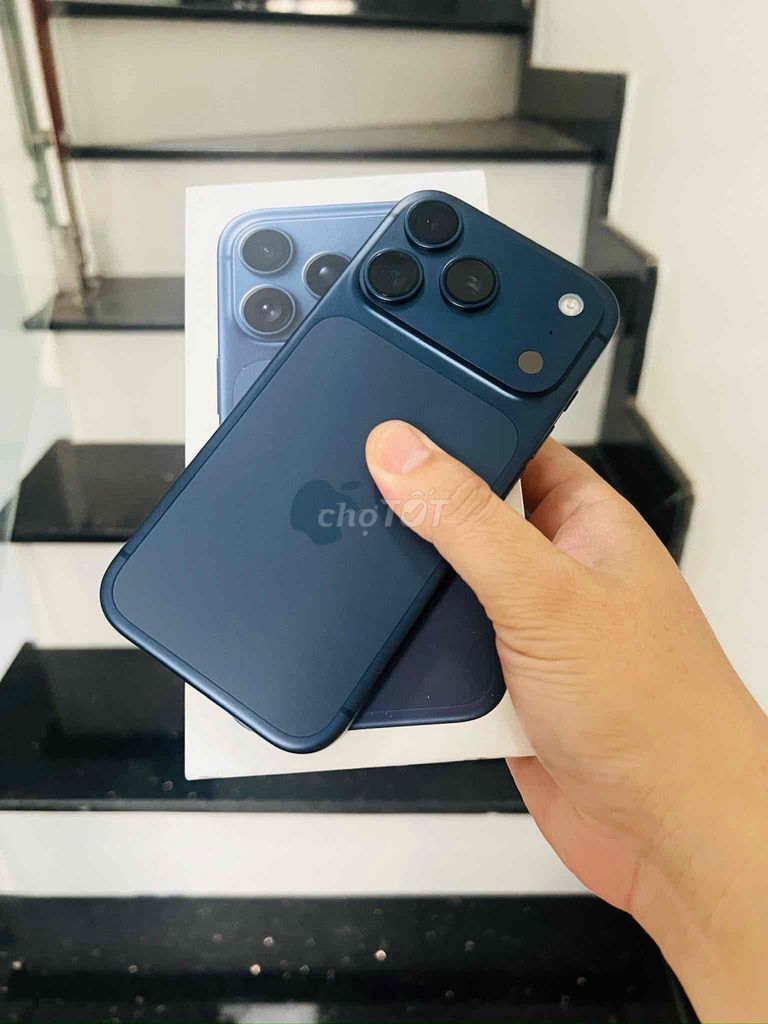 17 Pro - 256Gb Blue Vn/a.... Mua bán Điện thoại tại Quận Tân Bình Tp Hồ Chí Minh được đăng bởi Nguyễn Hùng hình 1