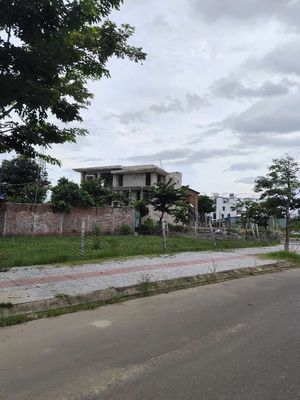 Bán lô đất Biệt thự 2mt Nguyễn Quang Chung + Lê Minh Trung - Hòa Xuân. Mua bán đất tại Quận Cẩm Lệ Đà Nẵng được đăng bởi Viết An Minh Thanh