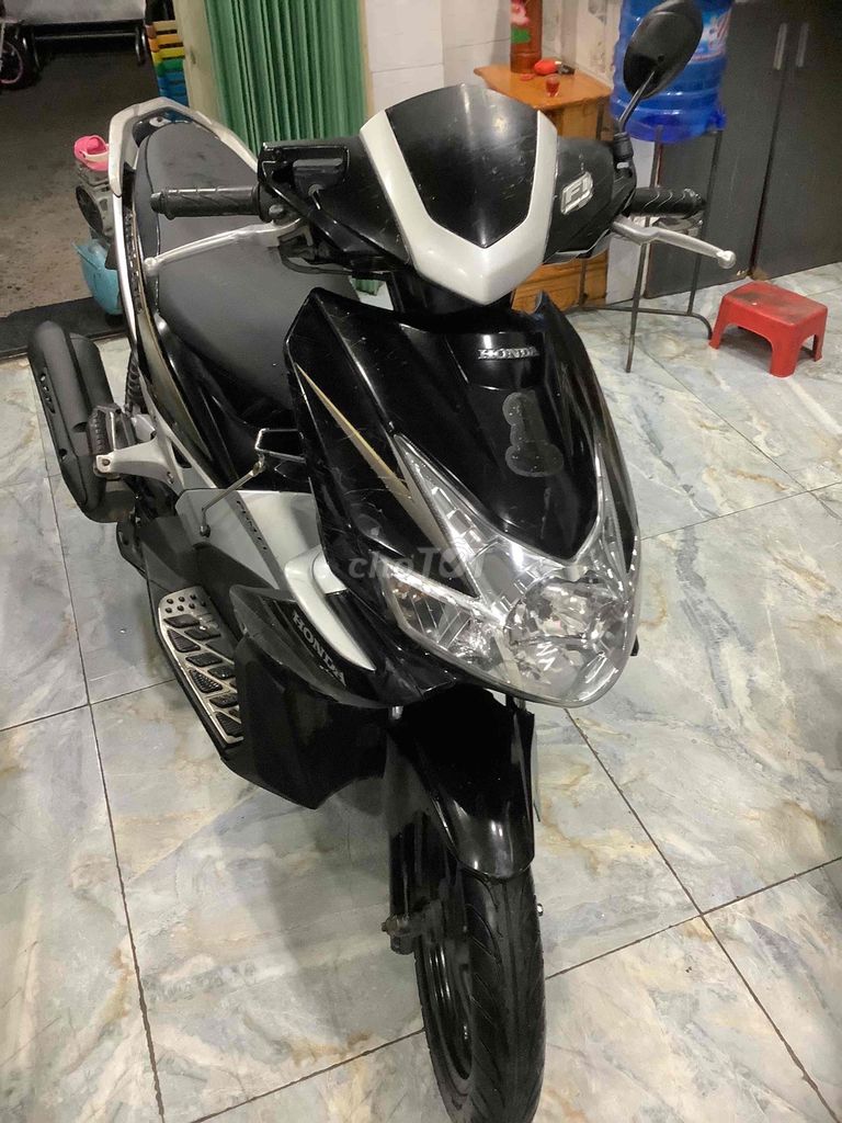 Honda Air Blade Fi 2010 черный для работы в Grab