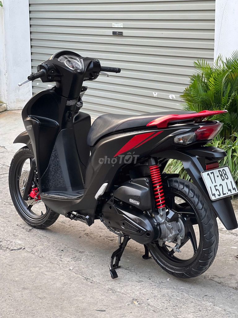 Bán Vision bản thể thao, 2022, chính chủ, zin 100%. Mua bán Xe máy tại Quận Cầu Giấy Hà Nội được đăng bởi Thảo hình 5