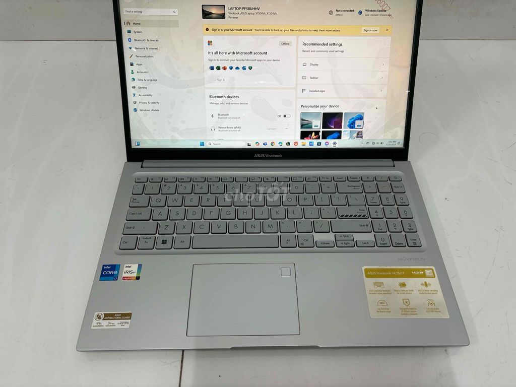 Asus vivobook 15 X1504VA i7 1355u 16g 512g ng zin