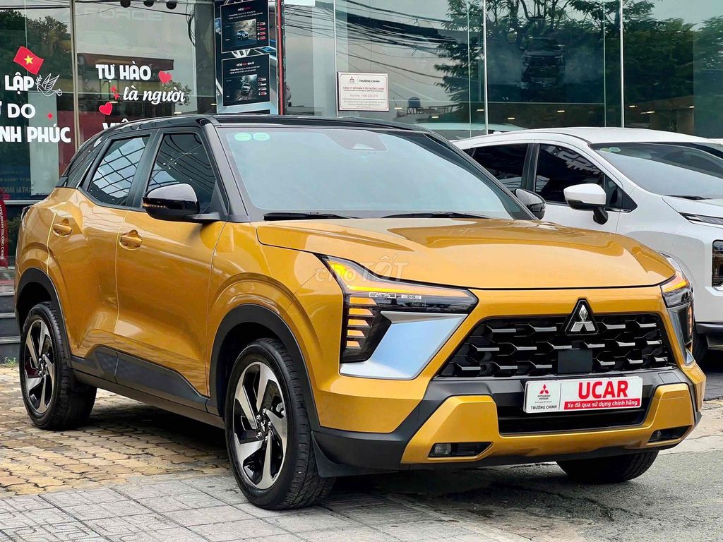 Mitsubishi XFORCE 1.5L AT ULTIMATE 2025 Vàng/đen
