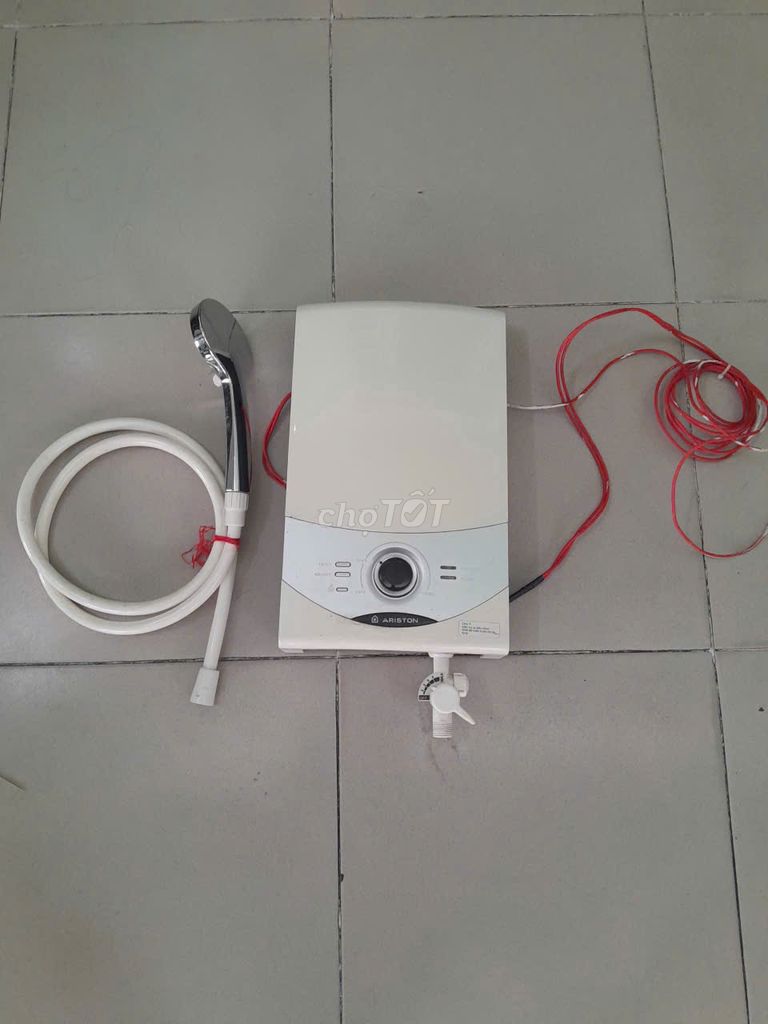 Ariston AURES SM45PE SBS VN Máy nước nóng. Mua bán Thiết bị vệ sinh, nhà tắm tại Thành phố Thuận An Bình Dương được đăng bởi Vương Đáng Tốt hình 1
