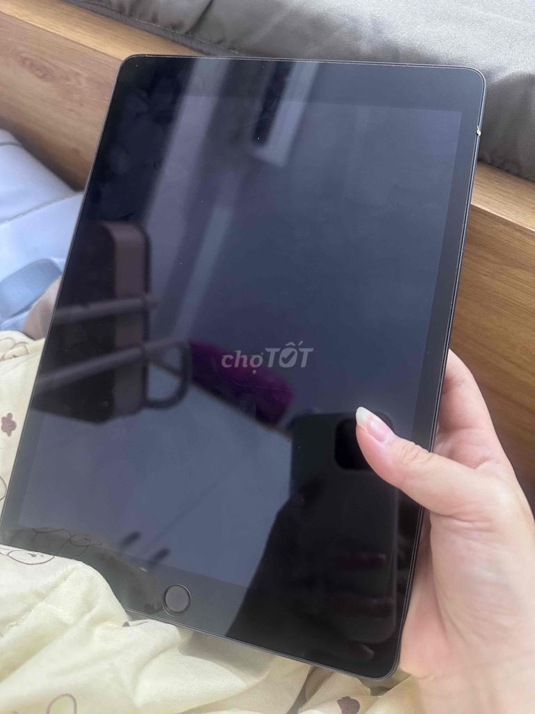 Apple iPad Gen 9 Xám. Mua bán Máy tính bảng tại Quận Nam Từ Liêm Hà Nội được đăng bởi Huyền Linh Tô hình 1