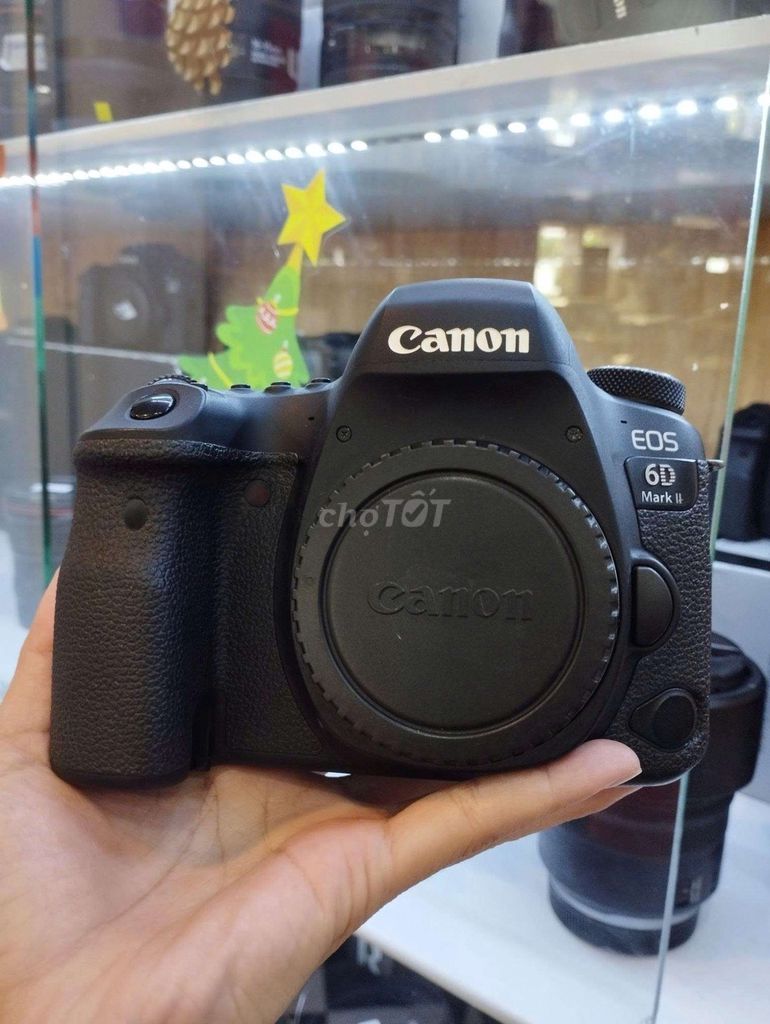 Máy ảnh Canon 6D Mark II Đen đã sử dụng. Mua bán Máy ảnh, Máy quay tại Quận 1 Tp Hồ Chí Minh được đăng bởi Thanh Thanh hình 1