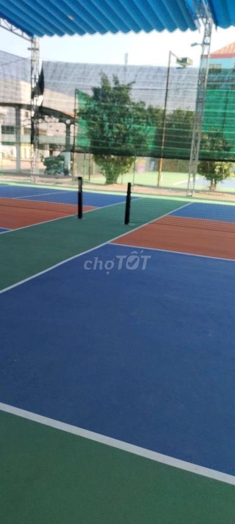 Dịch vụ vệ sinh sân tennis ,pickleball HCM