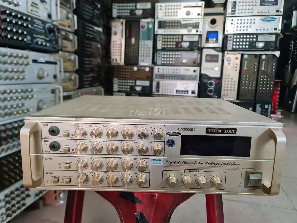 Ampli Tiến Đạt AV 2000 B2 Vàng kem. Mua bán Tivi, Âm thanh tại Quận 3 Tp Hồ Chí Minh được đăng bởi Xuanthuy hình 1