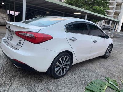 Kia K3 Trắng Số sàn Xăng