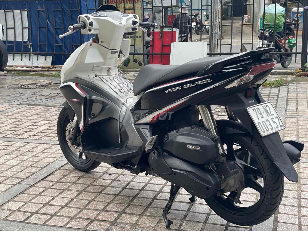 Air Blade 125 2016 trả trc 12tr2 nhận xe. bảo hanh