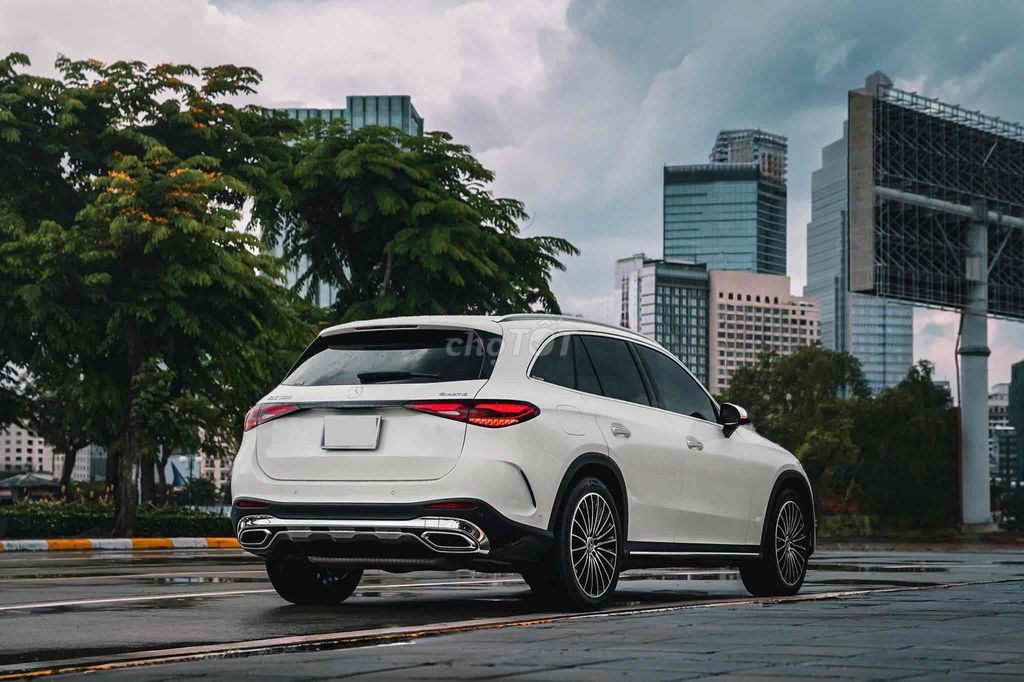 🔺MERCEDES GLC300 4MATIC ALL NEW SẢN XUẤT 2023 LƯỚT. Mua bán Ô tô tại Quận 7 Tp Hồ Chí Minh được đăng bởi GoodCar hình 4