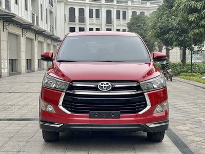 Toyota Innova Venturer 2018 màu đỏ cực đẹp