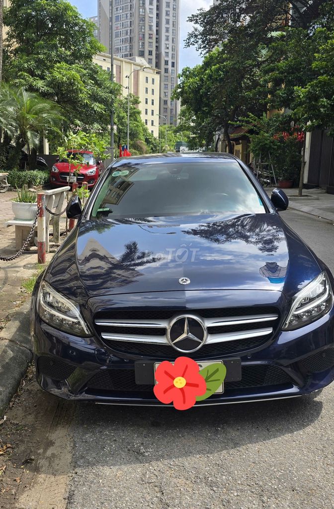Mercedes Benz C Class 2019 C 200 - 68430 km. Mua bán Ô tô tại Quận Thanh Xuân Hà Nội được đăng bởi Đình Trường hình 2
