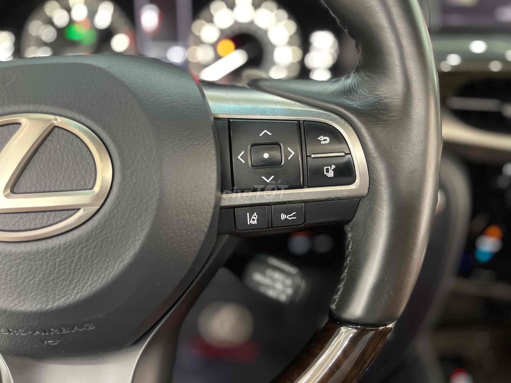 xe LX570 sx 2015 - 106,000 km. Mua bán Ô tô tại Quận Tân Bình Tp Hồ Chí Minh được đăng bởi Nguyễn Văn Lâm hình 13