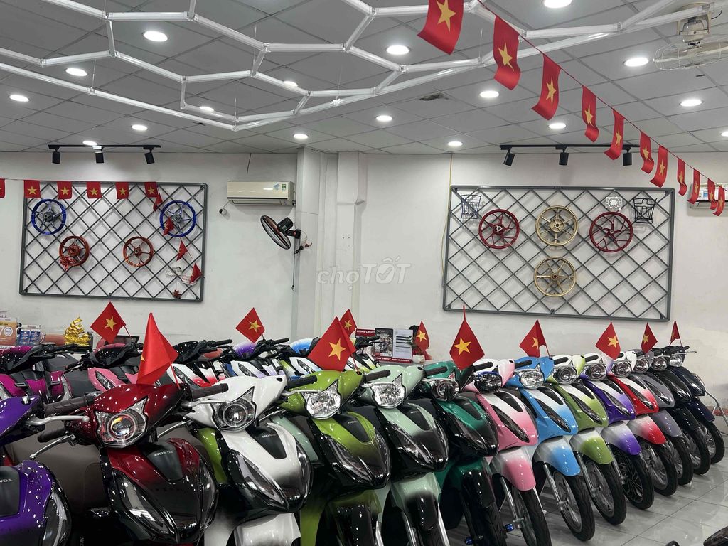 Xã kho bán gấp Vision 50CC-110CC đủ màu. Mua bán Xe máy tại Quận 12 Tp Hồ Chí Minh được đăng bởi Thanh Hằng hình 3