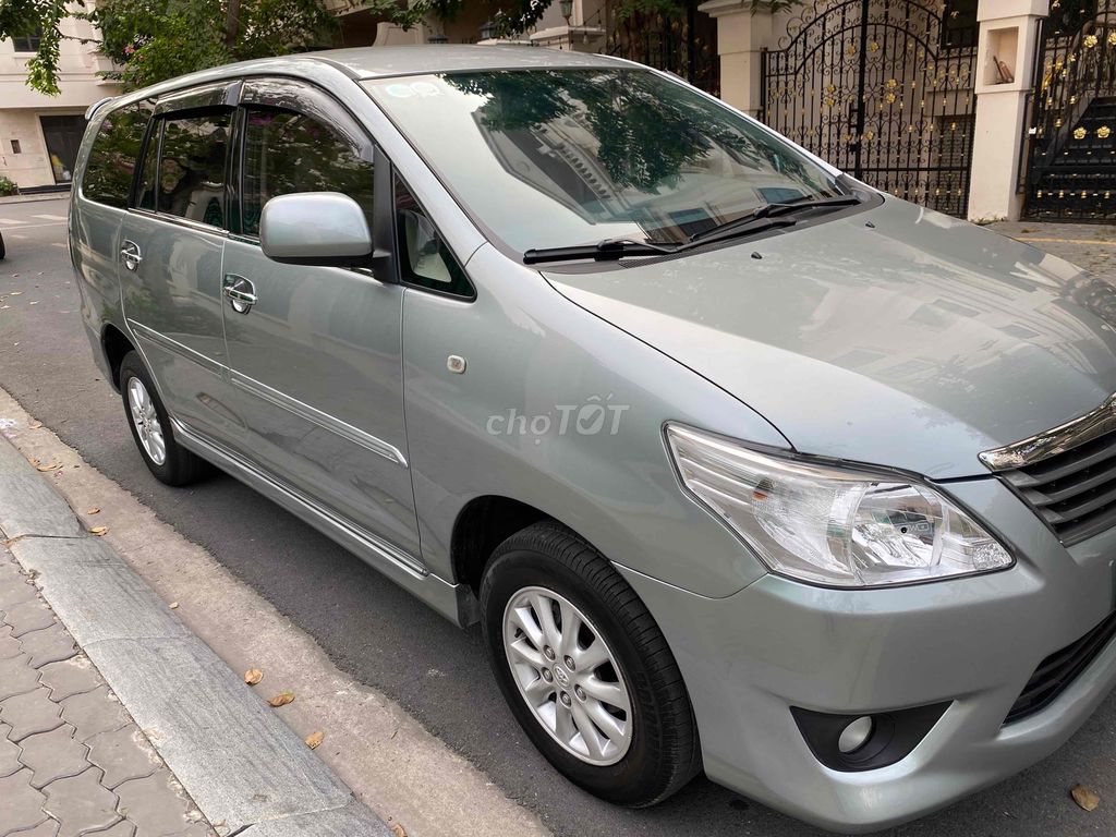 Bán toyota innova số tự động, rin nguyên