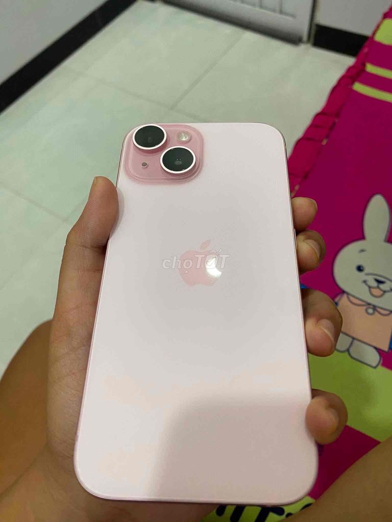 Apple iPhone 15 128GB Hồng. Mua bán Điện thoại tại Huyện Hóc Môn Tp Hồ Chí Minh được đăng bởi Nguyễn Trần Phương Oanh hình 1