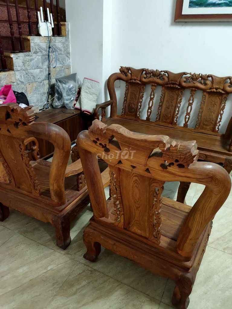 Bộ bàn ghế thanh lý. Mua bán Bàn ghế tại Quận Long Biên Hà Nội được đăng bởi Triệu Anh Thái hình 1