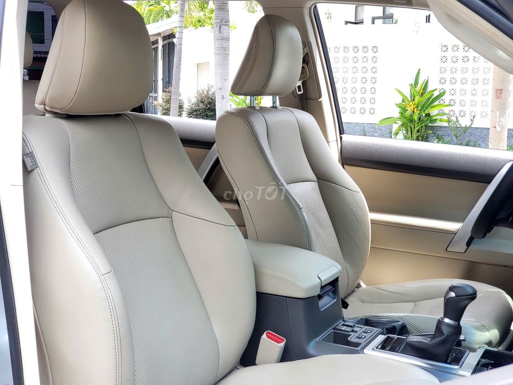 Toyota LandCruiser Prado hàng đầu SUV hạng sang. Mua bán Ô tô tại Quận Bình Thạnh Tp Hồ Chí Minh được đăng bởi Hoàng Phát hình 6