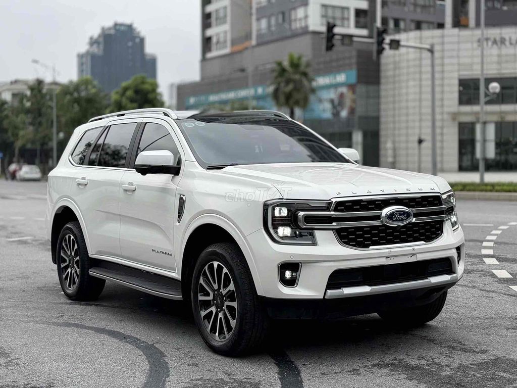 Ford Everest Platinum 2.0L 4x4 AT 2025 - 5000km. Mua bán Ô tô tại Quận Cầu Giấy Hà Nội được đăng bởi Auto 6666 hình 3
