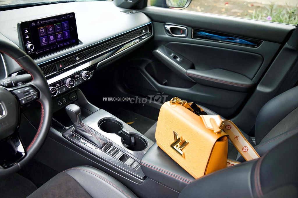 CIVIC RS 2024 CỰC MỚI, ODO: 15.000KM, BẢN CAO CẤP. Mua bán Ô tô tại Quận 10 Tp Hồ Chí Minh được đăng bởi PC Trương hình 17