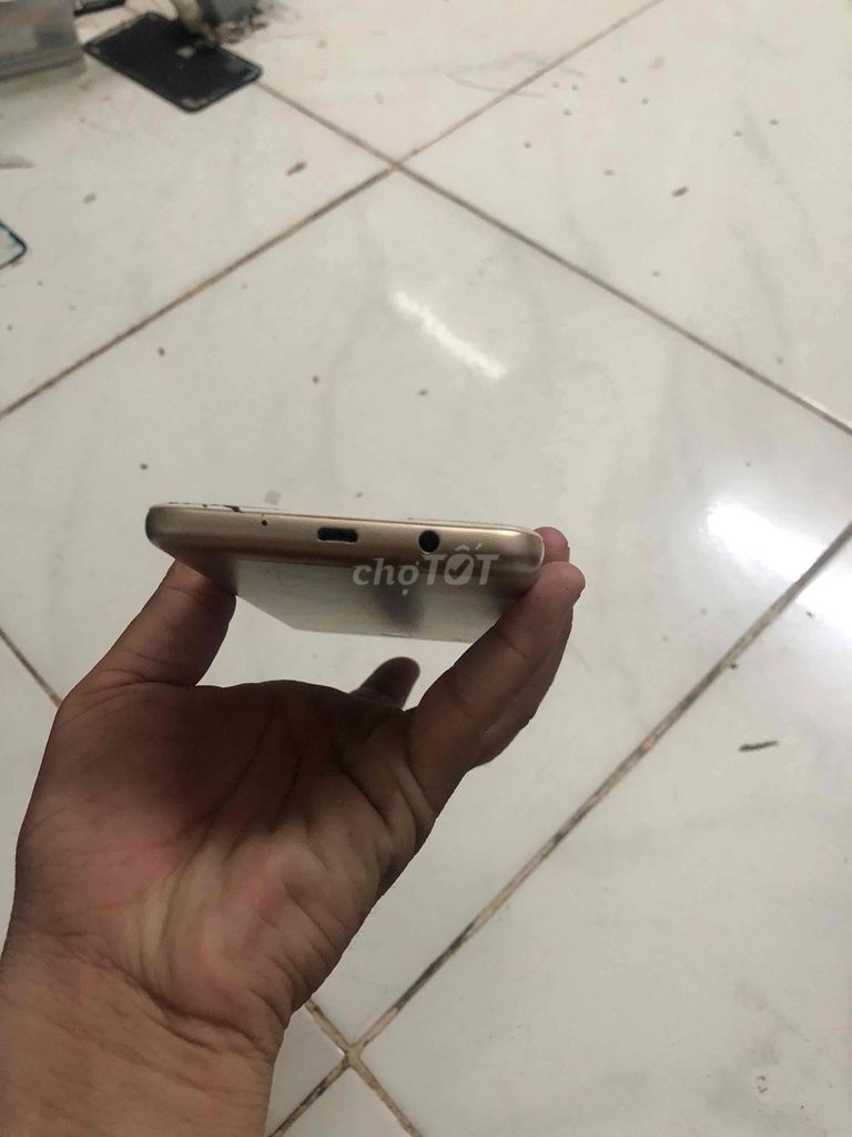 Samsung J7 Prime 32GB Vàng đồng. Mua bán Điện thoại tại Quận Tân Phú Tp Hồ Chí Minh được đăng bởi doan phu hình 1