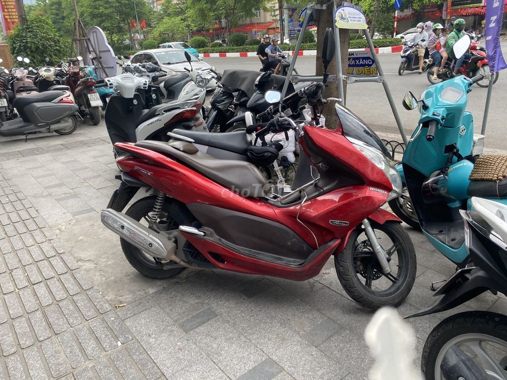 Pcx đỏ 2012 - xe ít sd nên còn khá mới. Mua bán Xe máy tại Quận Đống Đa Hà Nội được đăng bởi Đoàn Hoành hình 1