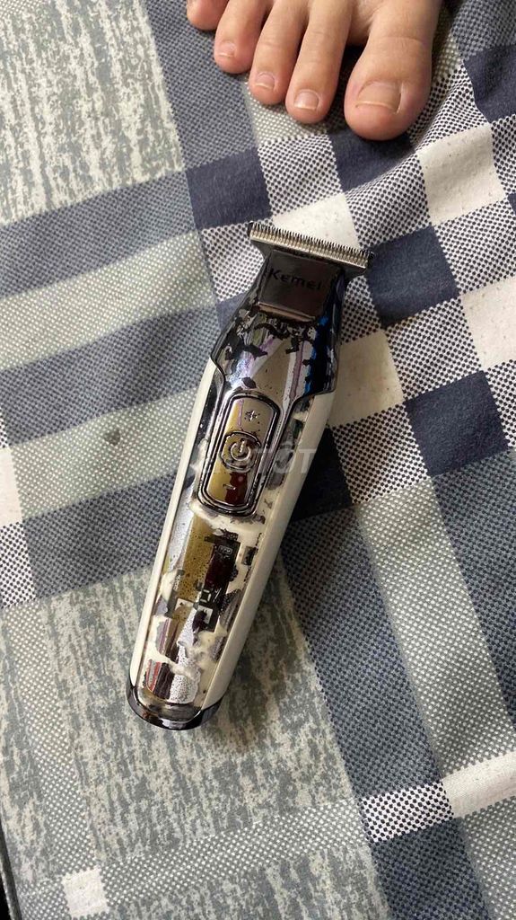 Tông đơ Kemei KM-5027 Trắng Bạc. Mua bán Nội thất, đồ gia dụng khác tại Huyện Quốc Oai Hà Nội được đăng bởi Hữu Tuấn hình 1