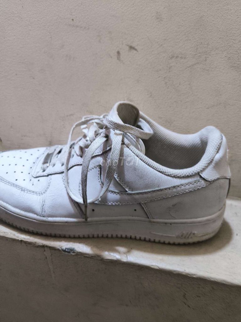 Cần bán giày nike af1