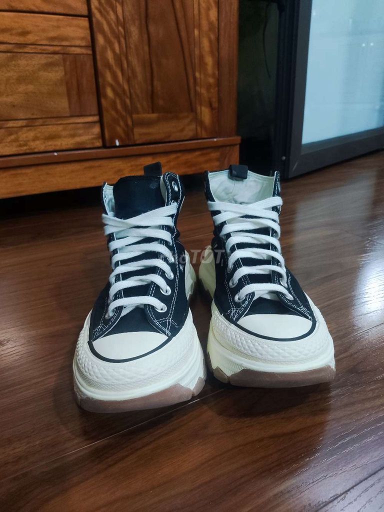 Giày thể thao Converse Chuck Taylor. Mua bán Giày dép tại Quận Cầu Giấy Hà Nội được đăng bởi Nguyễn Anh Thuật hình 1